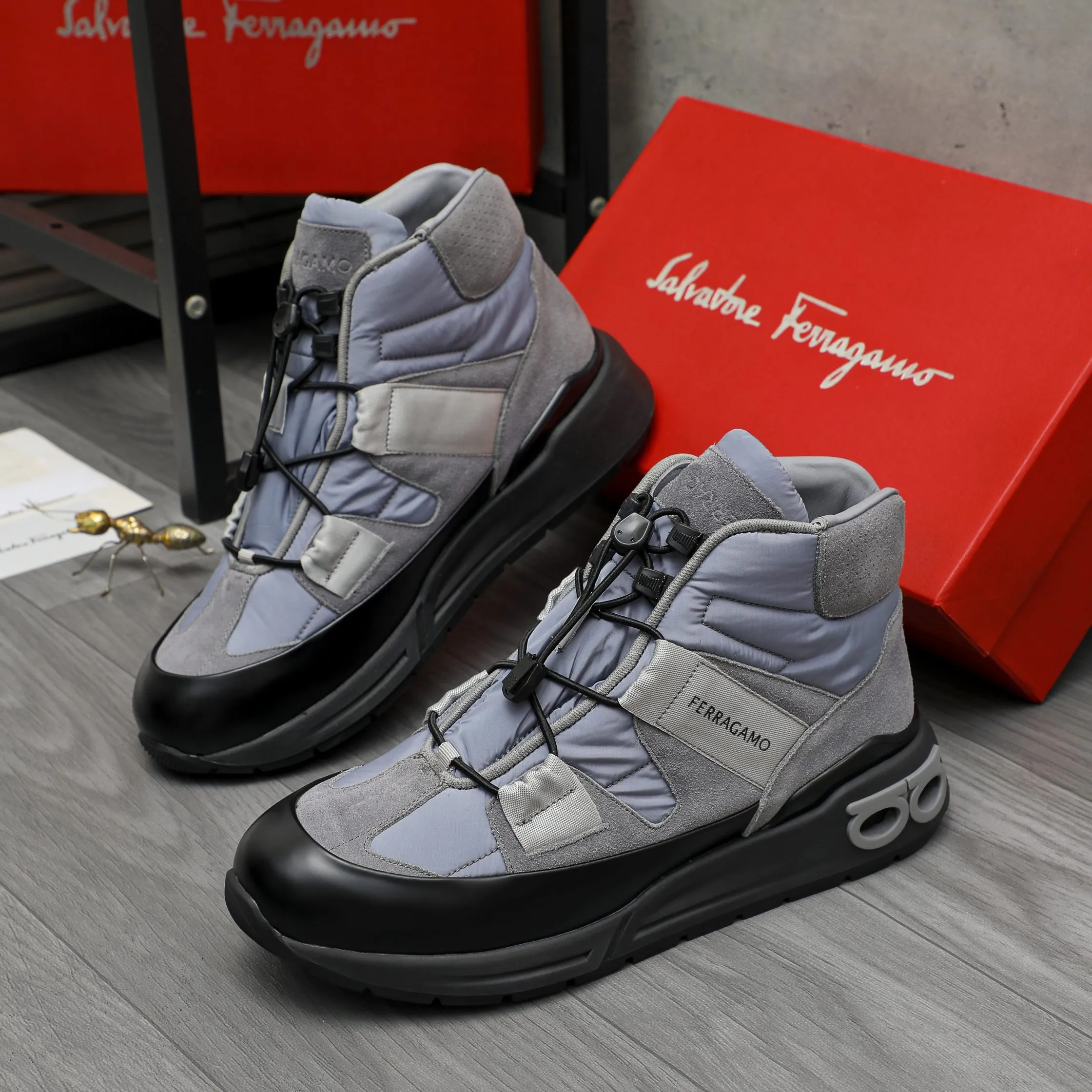 Men's shoes 💰640 Product trademark: Ferragamo "Ferragamo" high-top casual shoes Regular size: 38-46 (45.46 is custom-made and non-returnable) Product materials: Selected frosted cowhide stitching cloth upper, cowhide lining, original outsole